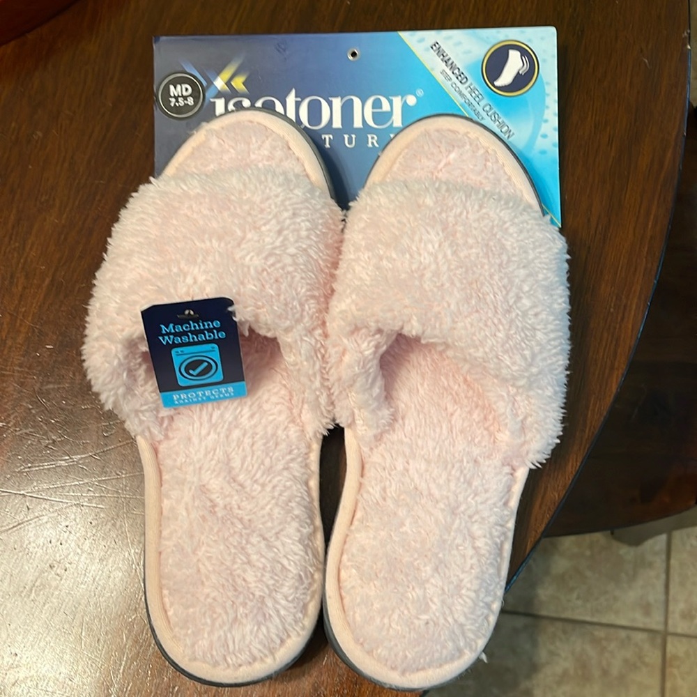 Isotoner ladies pink slippers-new